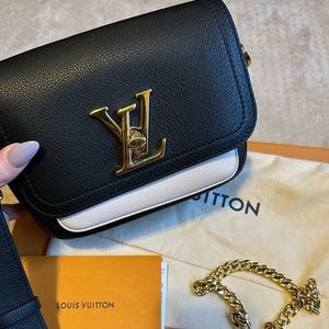 LOUIS VUITTON LOCKME TENDER